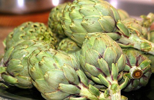 Alimentos e plantas medicinais que ajudam a limpar o fígado