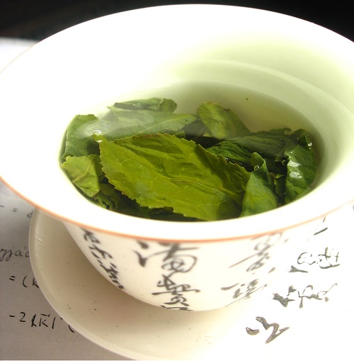 Chá verde contra a retenção de líquidos
