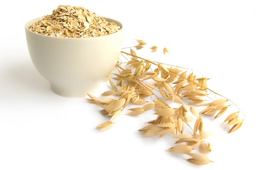 Rolled oats in a teacup
