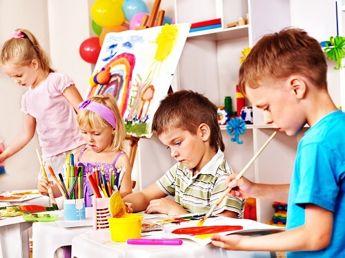 Crianças: como estimular o bom comportamento de maneira divertida?