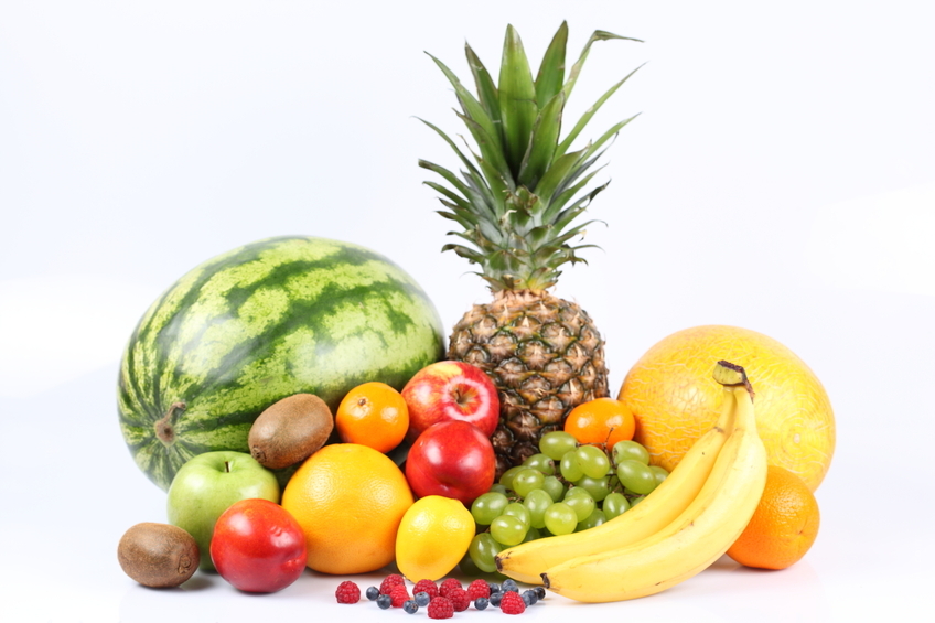 Para evitar a inflamação estomacal produzida pela prisão de ventre, o ideal é consumir algumas frutas cruas.