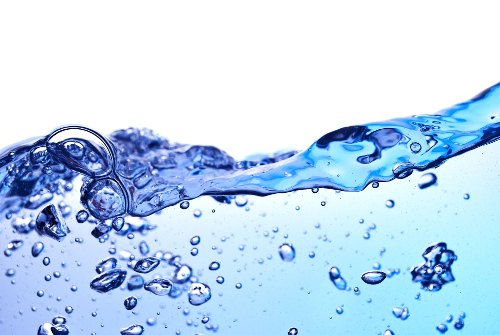 Beber muito líquido ajuda a limpar os pulmões