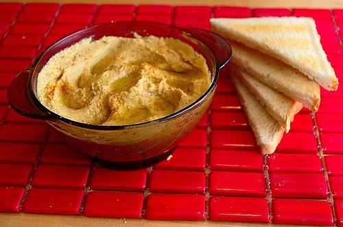 Receitas de húmus para não se entediar