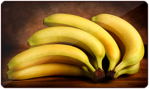 As bananas são ricas em fibras, carboidratos, potássio, vitamina A, vitamina C e triptófano