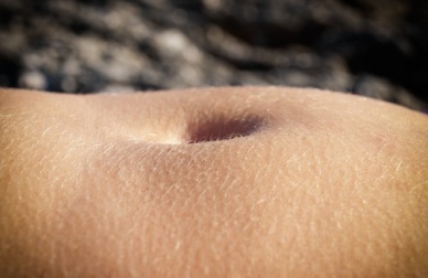 O umbigo é uma grande fonte de bactérias