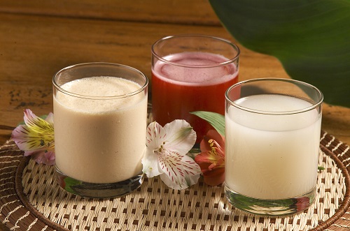Os sucos de frutas são bebidas saudáveis