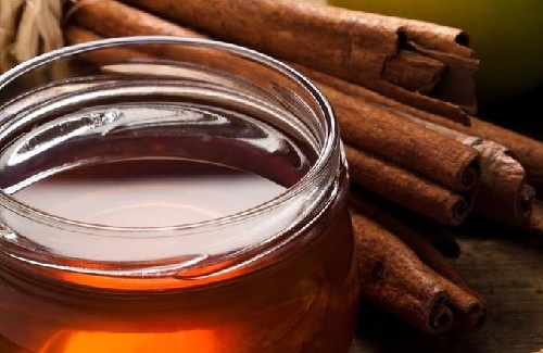 Canela e mel para tratar a artrite