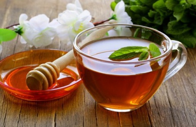 Infusão purificadora com mel, vinagre e chá