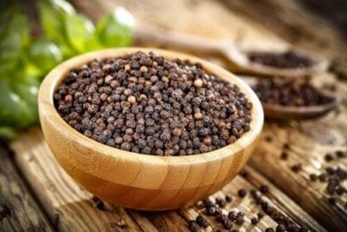 A pimenta-do-reino pode te ajudar a perder peso