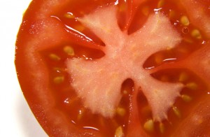 Tomate é um dos excelentes diuréticos naturais