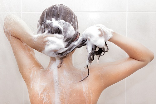 Reduzir o problemas dos cabelos oleosos