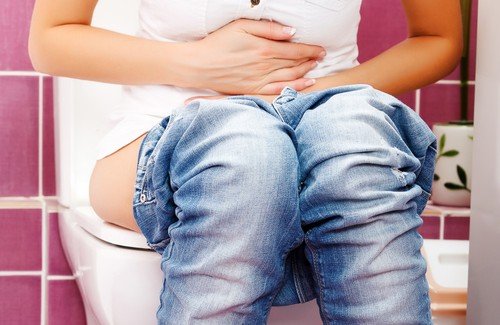 Dor ao urinar: causas e sintomas