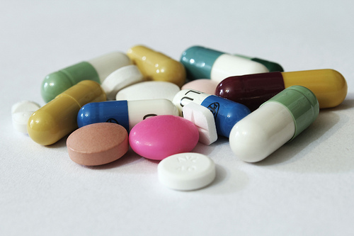 Alguns medicamentos em formato de comprimidos