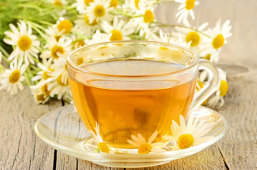 O uso de camomila para aliviar as hemorroidas