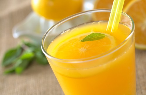 Benefícios do consumo diário do suco de laranja