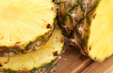 Bebidas medicinais e deliciosas com a casca do abacaxi