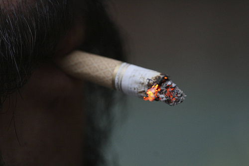 Tabagismo pode afetar a tireoide