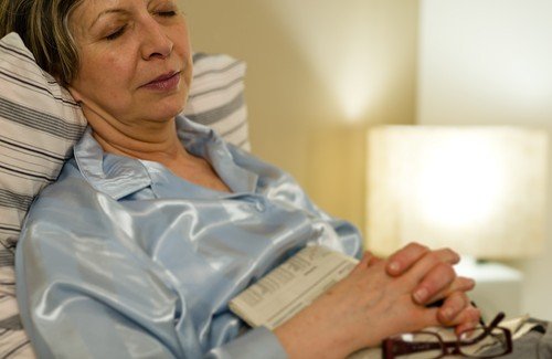 Chás relaxantes que te ajudarão a dormir