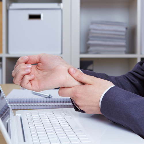 Trabalho exercido durante o dia deixa as mãos dormentes