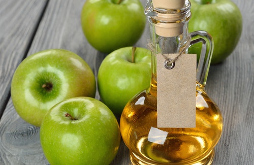 Tratamento com vinagre de maçã para a estética