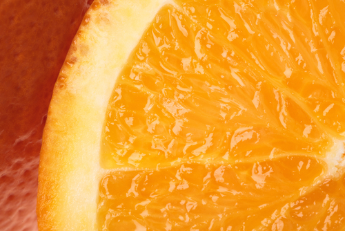Vitaminas C deixa os cílios longos e mais bonitos.