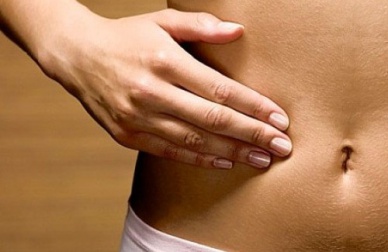 O que pode causar a inflamação abdominal? Como tratar?