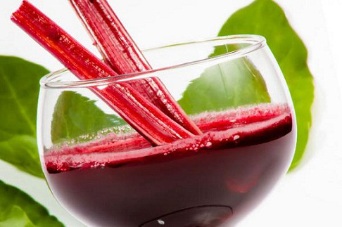 suco de beterraba, espinafre e agrião para tratar e prevenir a anemia