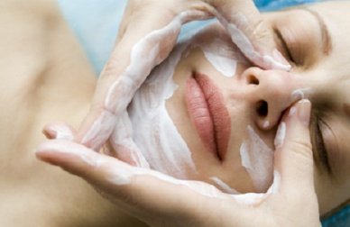 Máscaras caseiras para tratar a pele do rosto