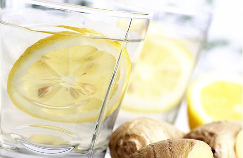 Limonada de gengibre, pepino e menta: benefícios