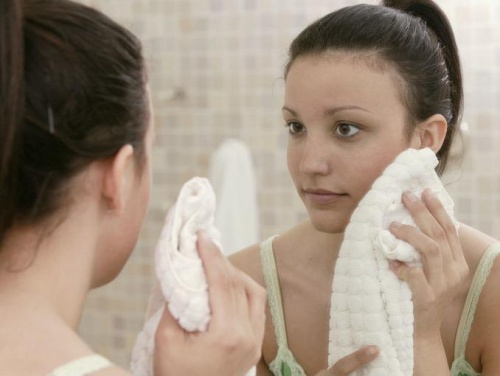 Dicas de beleza para desfaçar acne