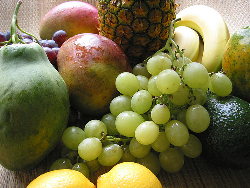As frutas compõe uma dieta balanceada contra o refluxo