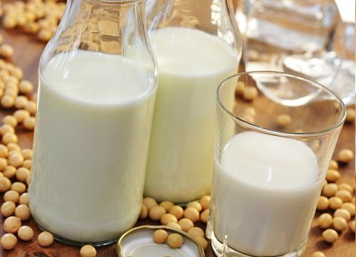O leite de soja pode te ajudar a parar de roncar