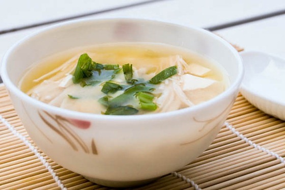 sopa-japonesa-de-miso-y-hongos