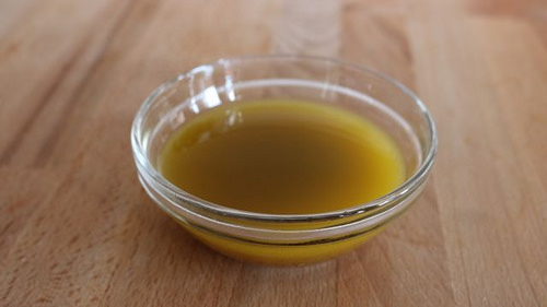 vinagre de maçã com cerveja para os cabelos