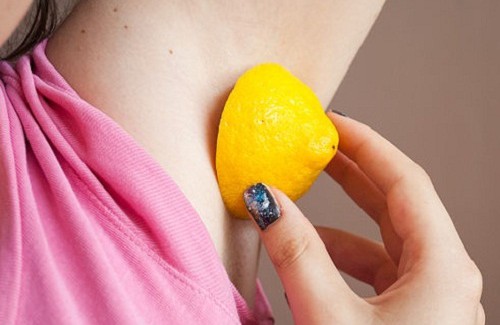 O limão ajuda a clarear as axilas