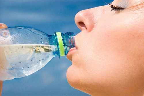 8 benefícios da água que você não conhecia