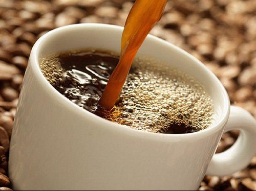 Tomar um xícara de café pode ajudar a parar com o ronco