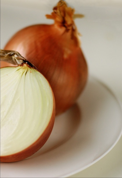Cebola é uma ótima fonte de vitaminas para cabelo, pele e unhas