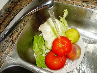 Lavar e desinfetar frutas e verduras. Dicas e recomendações