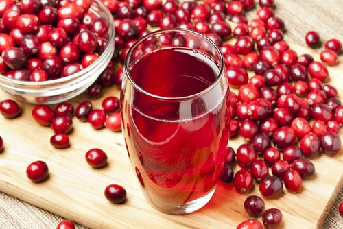 O suco de mirtillos vermelhos pode ajudar a desintoxicar os rins