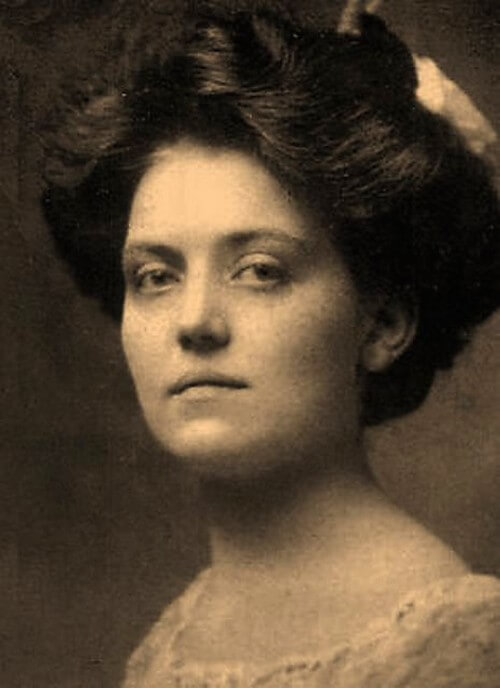 Violet Jessop, a jovem que sempre venceu a morte