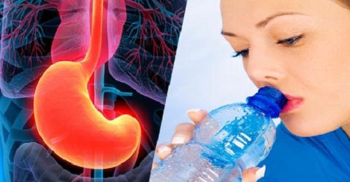Estes são os benefícios de beber água de estômago vazio