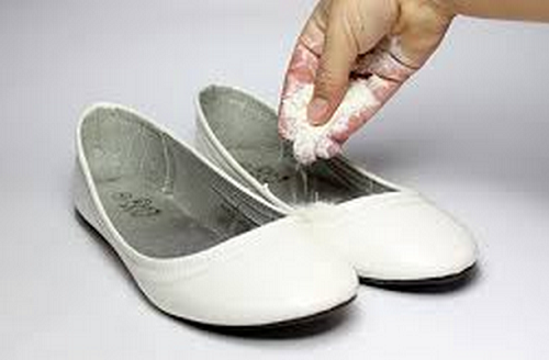 7 dicas para eliminar o mau cheiro dos sapatos