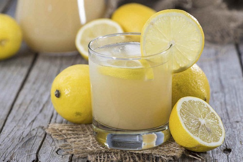 combater o fígado gorduroso com limão