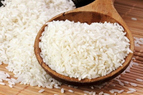 Razões para nunca jogar fora a água de arroz Razões para nunca jogar fora a água de arroz