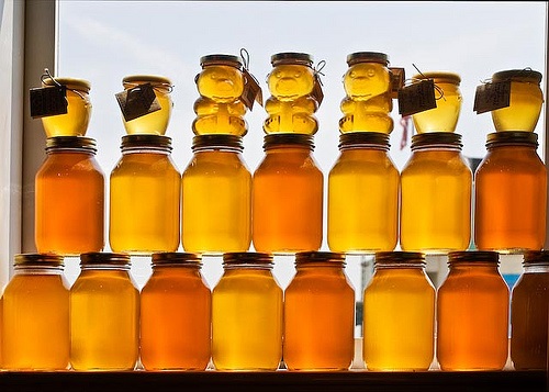 O mel tem propriedades curativas por isso é um remédio caseiro para herpes