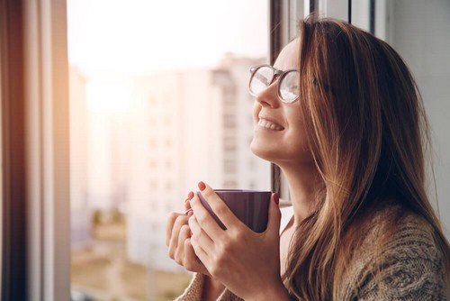 A relação entre tomar café e ter fome
