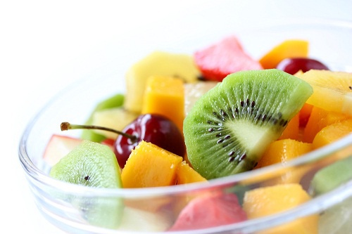Consumir-frutas-em-compota