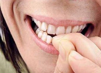 O que o hábito de roer as unhas fala da sua personalidade