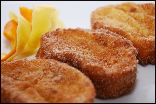 Rabanadas feitas com pães velhos
